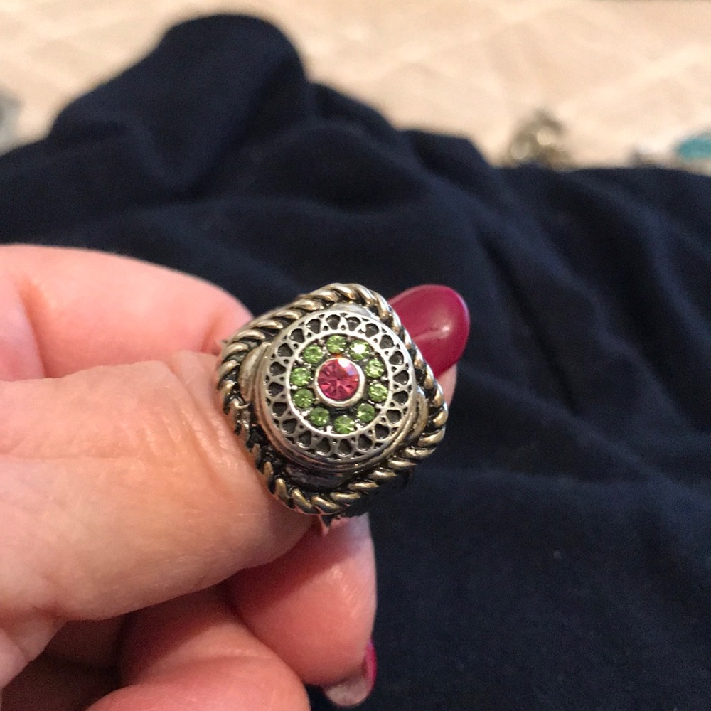 Style Dots ring with 7 snap on dots